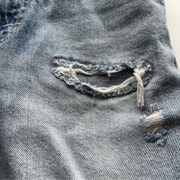 Kancan Estilo wide leg crop Distressed Hem in Light Wash Blue Size 26 crop - Picture 4 of 13